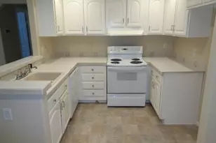 10002 Sugarvine Ln, Tomball, TX 77375 - Photo 3