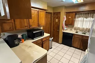 6511 Marisol Dr, Houston, TX 77083 - Photo 5