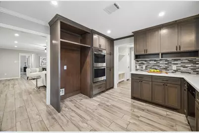 11007 Cranbrook Road, Houston, TX 77042 - Photo 15