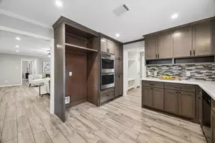 11007 Cranbrook Rd, Houston, TX 77042 - Photo 15