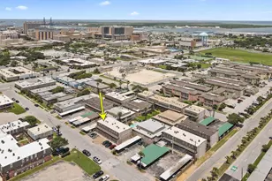 215 Postoffice St, Galveston, TX 77550 - Photo 17