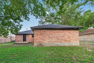 106 Little Bill Ln, Willis, TX 77378 - Photo 17