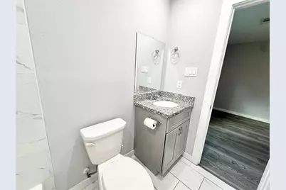 8215 Crestview Drive, Houston, TX 77028 - Photo 19