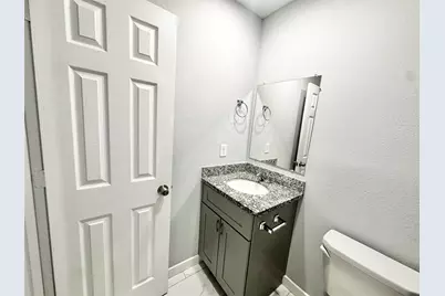 8215 Crestview Drive, Houston, TX 77028 - Photo 29