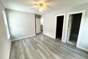 8215 Crestview Dr, Houston, TX 77028 - Photo 15
