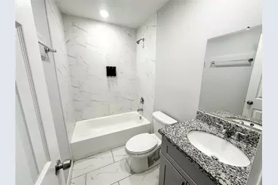 8215 Crestview Drive, Houston, TX 77028 - Photo 17