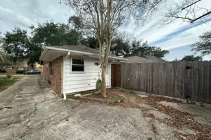 1211 Shorewood Dr, Seabrook, TX 77586 - Photo 7