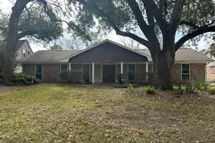 1211 Shorewood Dr, Seabrook, TX 77586 - Photo 1