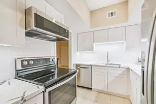 1300 Augusta Dr, Houston, TX 77057 - Photo 11