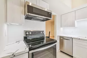 1300 Augusta Dr, Houston, TX 77057 - Photo 13