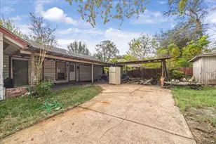 6502 Neff St, Houston, TX 77074 - Photo 13