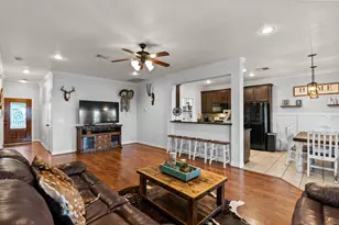 5942 Wildflower Rd, Sealy, TX 77474 - Photo 7