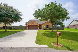 5942 Wildflower Rd, Sealy, TX 77474 - Photo 3