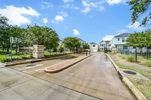 3516 Harvest Dance Dr, Houston, TX 77008 - Photo 31