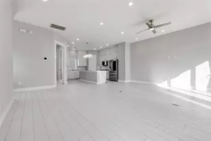 6106 Clarkson Ln, Houston, TX 77055 - Photo 9