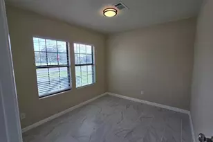 8703 Berndale St, Houston, TX 77029 - Photo 7