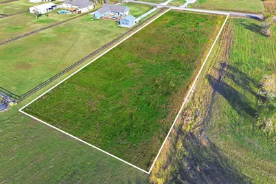 22810 Chenango Lake Drive, Angleton, TX 77515 - Photo 9