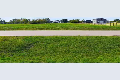 22810 Chenango Lake Drive, Angleton, TX 77515 - Photo 17