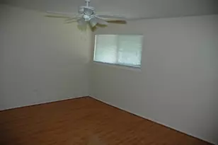 10327 Huntington Pl Dr, Houston, TX 77099 - Photo 7