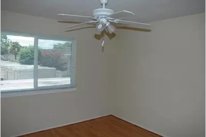 10327 Huntington Place Drive #327, Houston, TX 77099 - Photo 9
