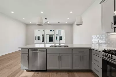 3911 Willowbend Point Drive, Houston, TX 77025 - Photo 11