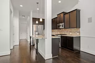 2623 Shady Woods Ln, Houston, TX 77008 - Photo 19