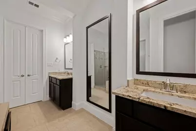 2623 Shady Woods Lane, Houston, TX 77008 - Photo 27