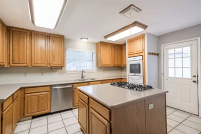10218 Hedge Way Drive, Houston, TX 77065 - Photo 7