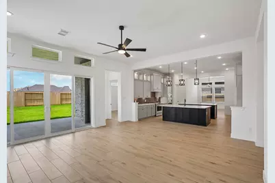 12051 Lake View Boulevard, Mont Belvieu, TX 77523 - Photo 5