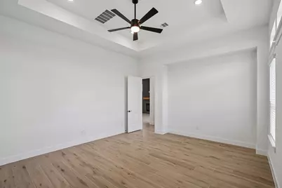 12051 Lake View Boulevard, Mont Belvieu, TX 77523 - Photo 35