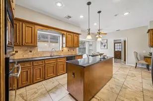 6906 Cypress Point Dr, Houston, TX 77069 - Photo 19