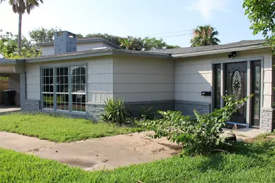 126 San Marino Drive, Galveston, TX 77550 - Photo 3