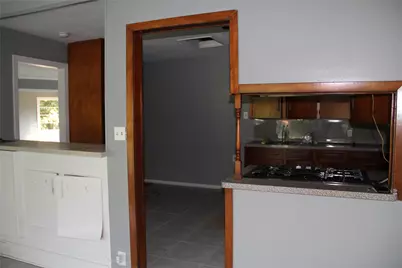 126 San Marino Drive, Galveston, TX 77550 - Photo 11