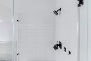 334 Eastwood St, Houston, TX 77011 - Photo 27