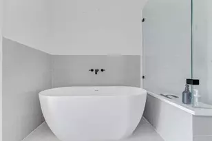 334 Eastwood St, Houston, TX 77011 - Photo 29