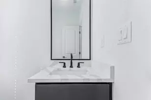 334 Eastwood St, Houston, TX 77011 - Photo 19