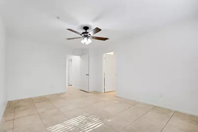 1946 Shadow Rock Drive, Houston, TX 77339 - Photo 17