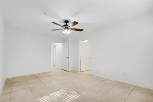 1946 Shadow Rock Dr, Houston, TX 77339 - Photo 17