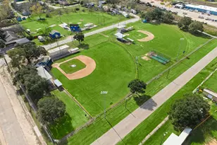 2504 Old Glory Ln, Bay City, TX 77414 - Photo 21