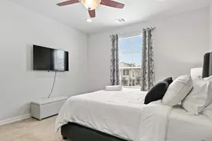 11002 Cres Light Way, Houston, TX 77043 - Photo 17