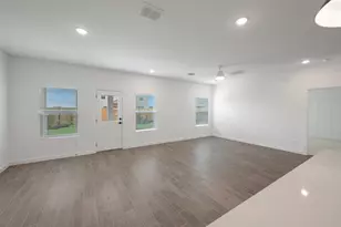7918 Jasper Mdws Wy, Angleton, TX 77515 - Photo 7