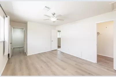 10810 Sugar Hill Drive, Houston, TX 77042 - Photo 21