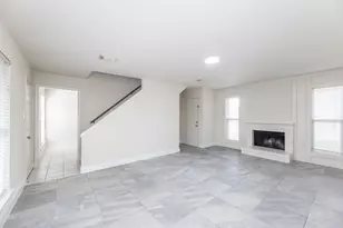 10810 Sugar Hill Dr, Houston, TX 77042 - Photo 9