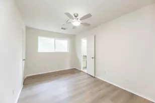 10810 Sugar Hill Dr, Houston, TX 77042 - Photo 23