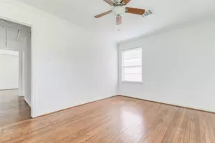 230 Bizerte St, Houston, TX 77022 - Photo 23