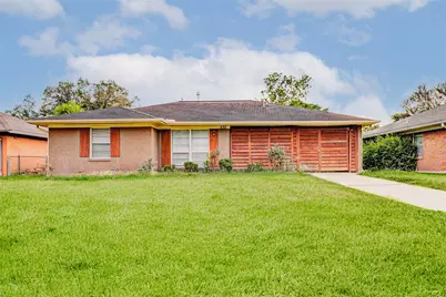 230 Bizerte Street, Houston, TX 77022 - Photo 1