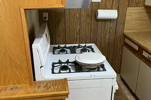 203 S 6th St, Highlands, TX 77562 - Photo 21