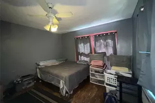 203 S 6th St, Highlands, TX 77562 - Photo 23