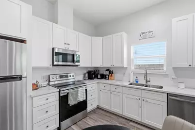 2620 Delafield Street #B, Houston, TX 77023 - Photo 9