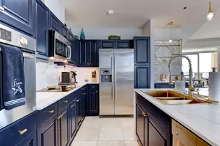 801 E Beach Dr, Galveston, TX 77550 - Photo 11